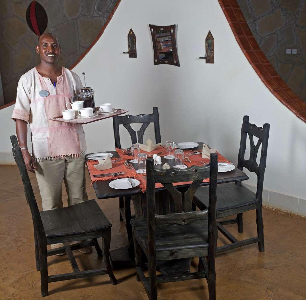 Ashnil Samburu Camp Otel Restoran fotoğraf